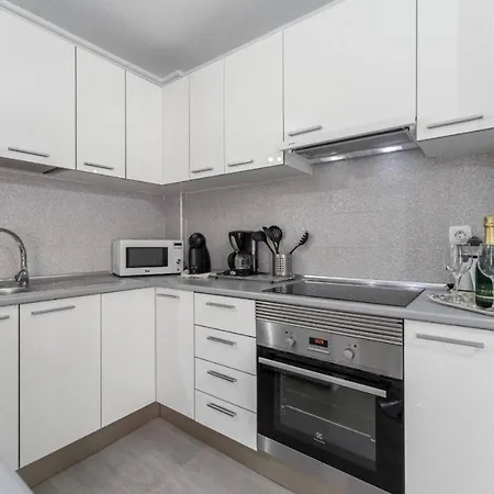 Precioso Apartamento Miraverde Con Piscina 아데제